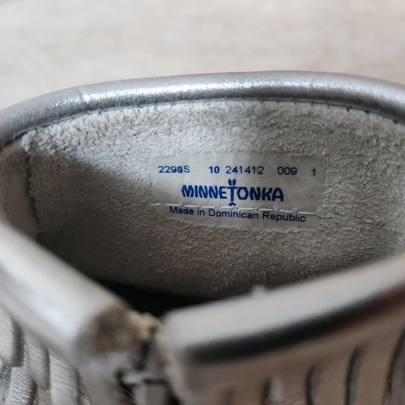Minnetonka silver boots - Picture 2 of 5